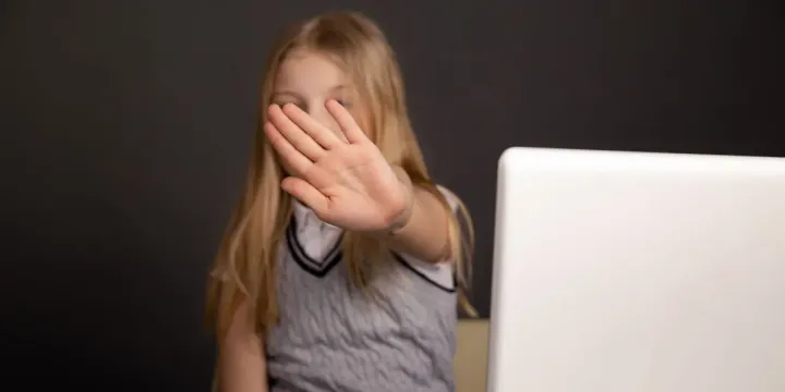 How Your Kids Can Avoid Online Predators